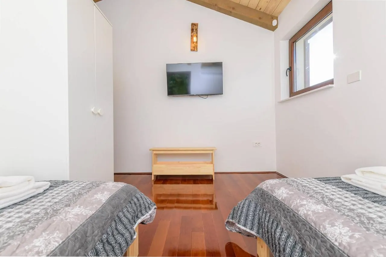 Villa David - Luxurious Secluded Villa With A Heated Pool Butkovići