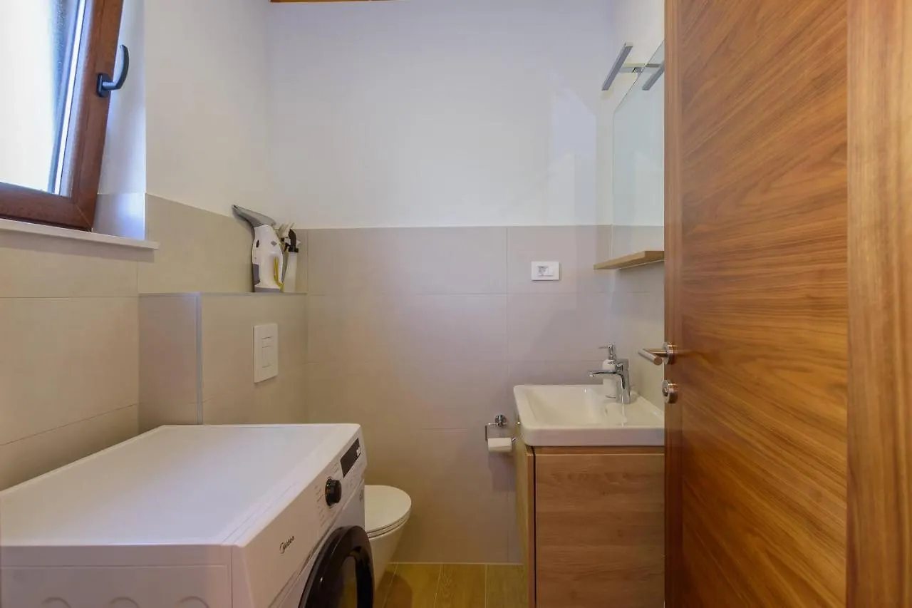 Villa David - Luxurious Secluded Villa With A Heated Pool Butkovići 0*,
